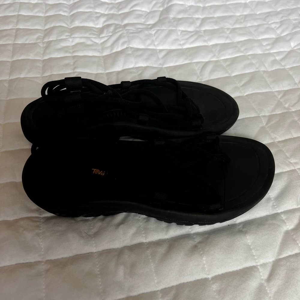 TEVA Sandals| Women 11| color Black| Like new